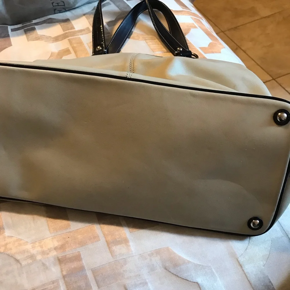 Coach handbag - Picture 3 of 5